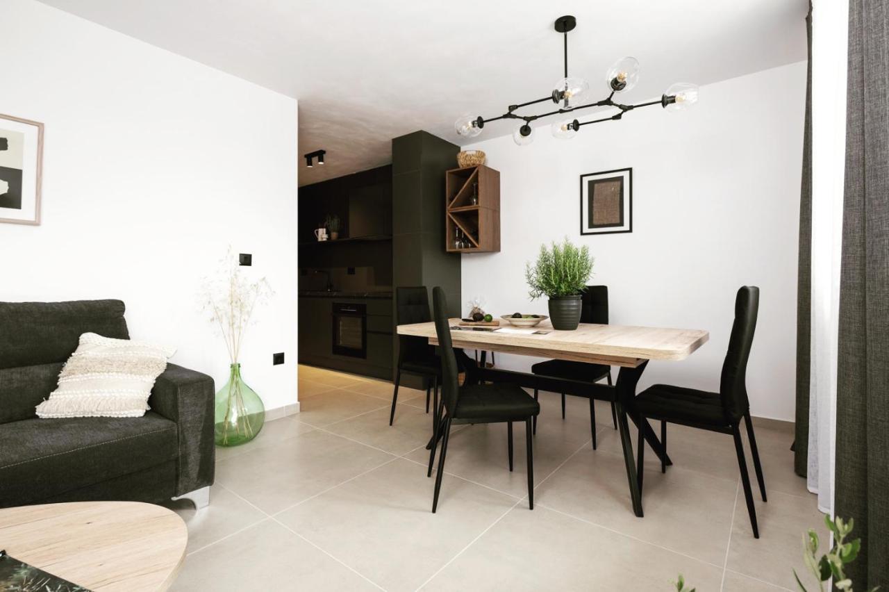 V Residence Apartments Рабац Екстер'єр фото